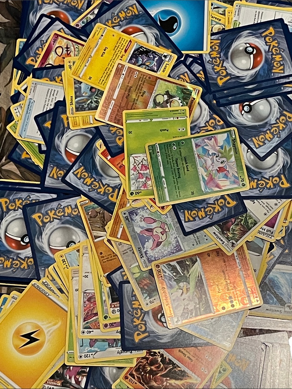 Pokémon Trading Card Lot - Mixed Energy & Holo Cards 400 LAST SET